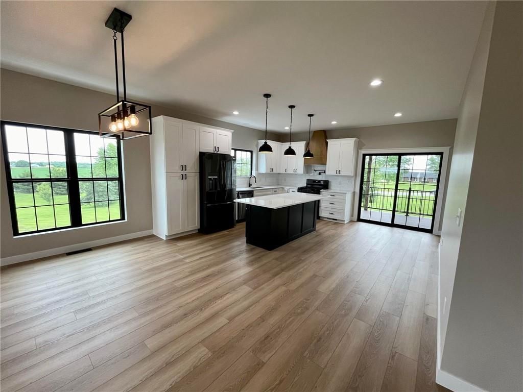 25584 Magnolia Circle — photo 5