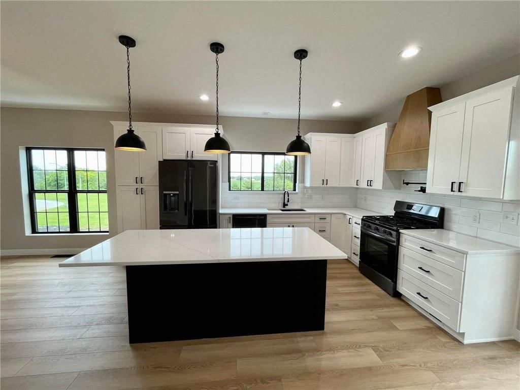 25584 Magnolia Circle — photo 6