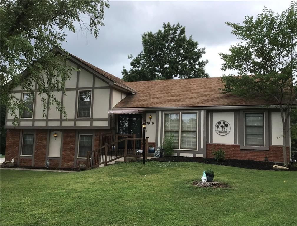 7910 N ANITA Drive — photo 48