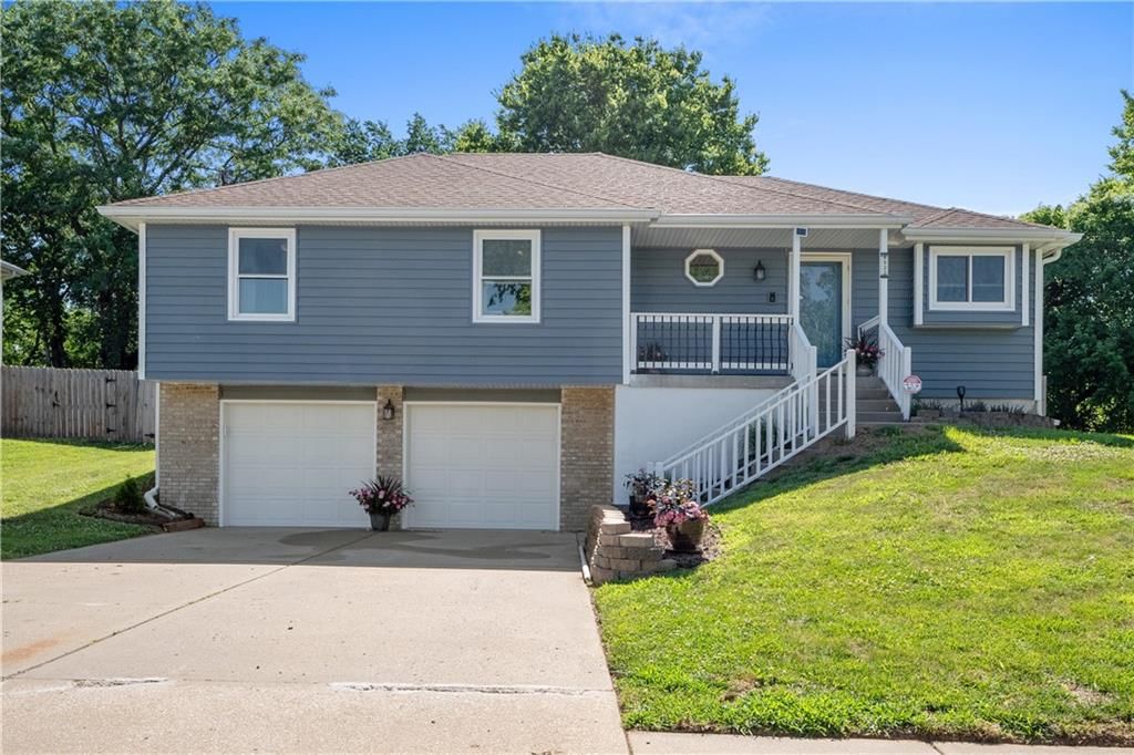 Photo 1 of 39 - 6523 NW Sioux Drive