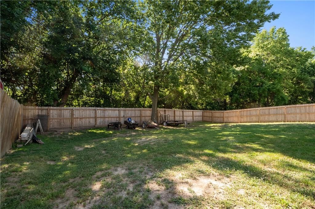 Photo 34 of 39 - 6523 NW Sioux Drive