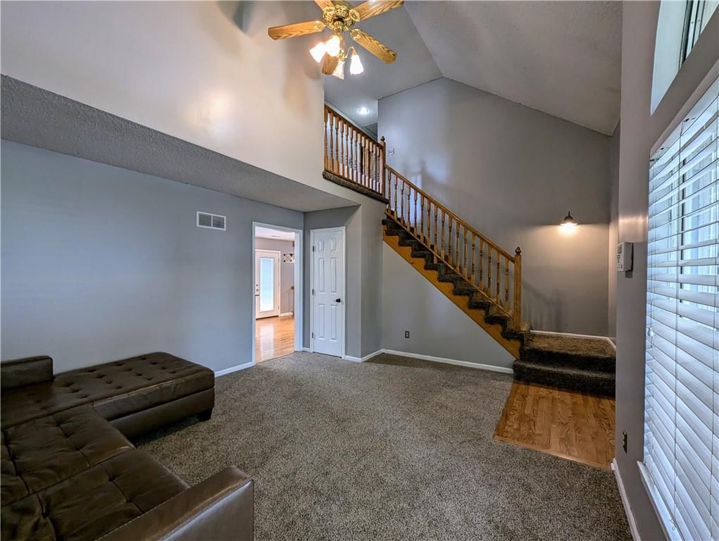 812 NW Rosaceae Drive — photo 10