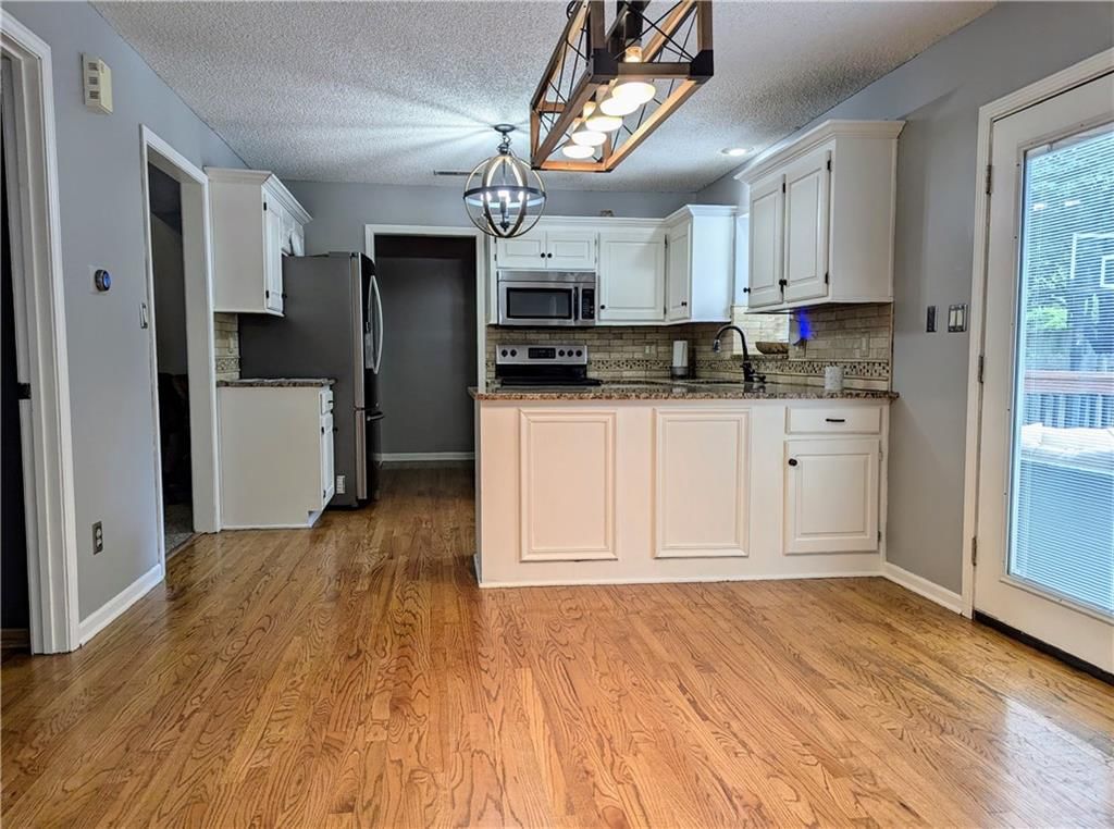 812 NW Rosaceae Drive — photo 17