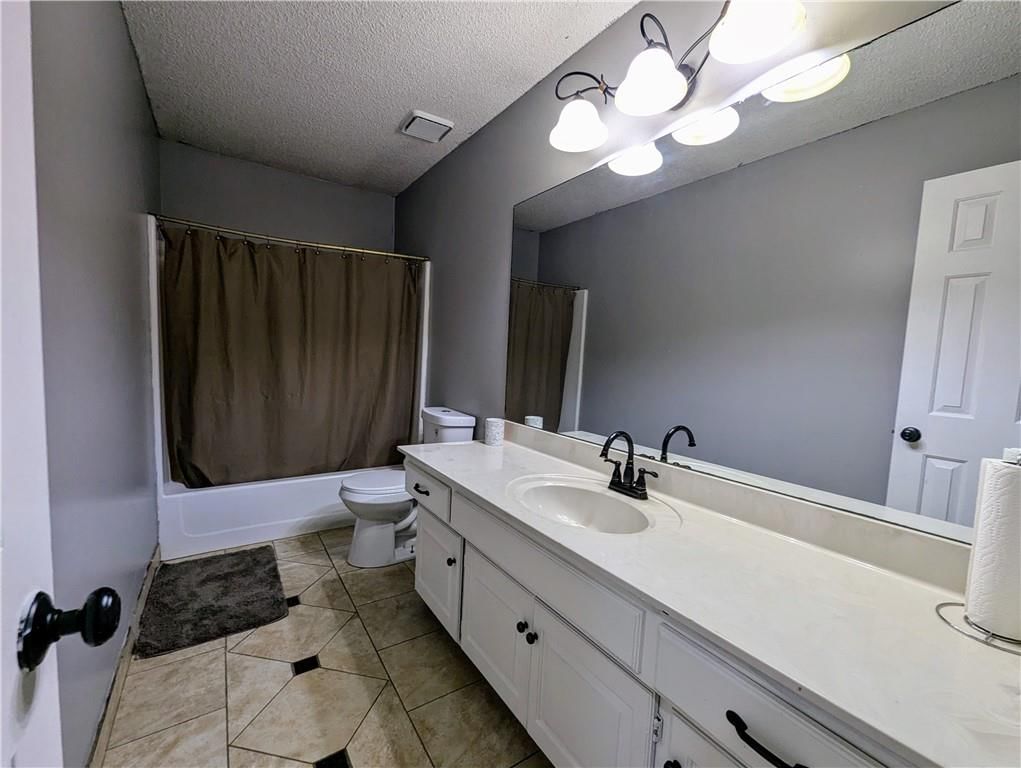 812 NW Rosaceae Drive — photo 35