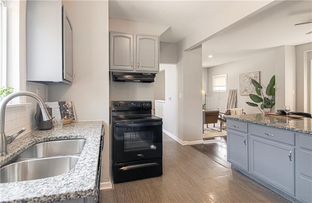 2708 Olive Street — photo 25