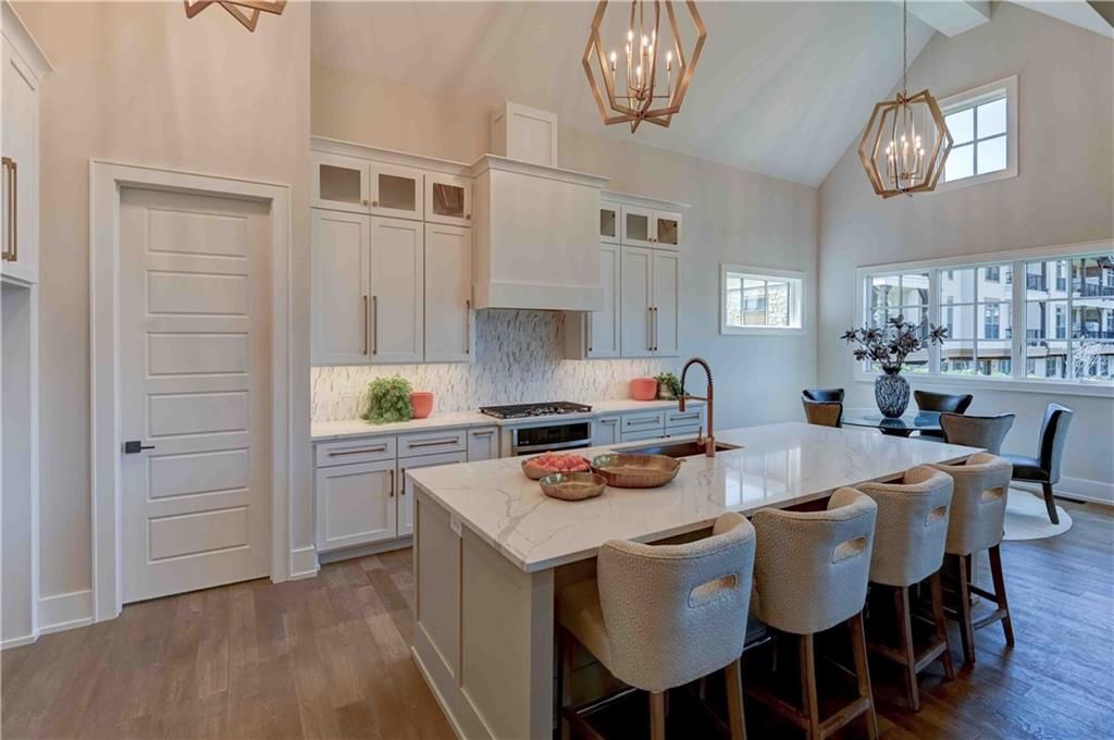 Photo 11 of 56 - 3912 W 85th St Street