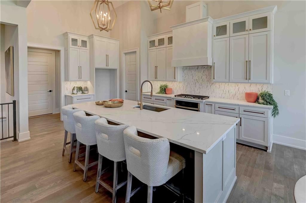 Photo 25 of 56 - 3912 W 85th St Street
