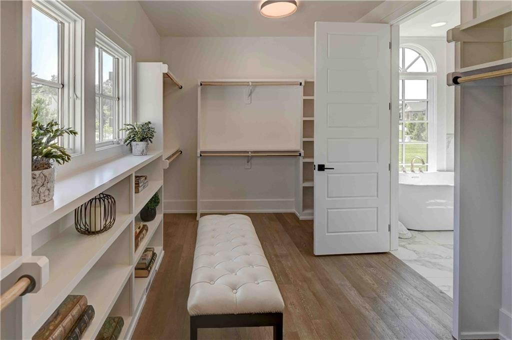 Photo 33 of 56 - 3912 W 85th St Street