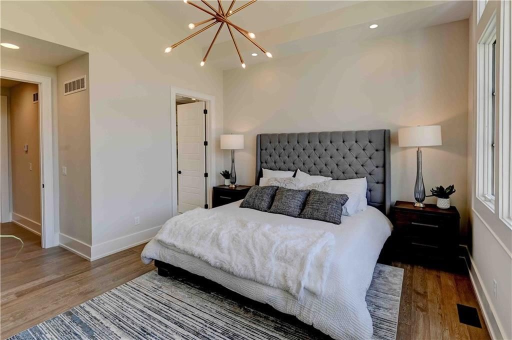 Photo 35 of 56 - 3912 W 85th St Street