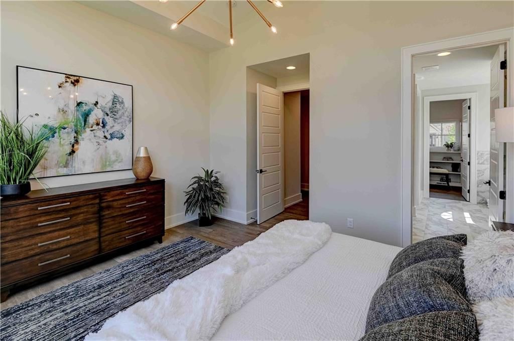 Photo 36 of 56 - 3912 W 85th St Street