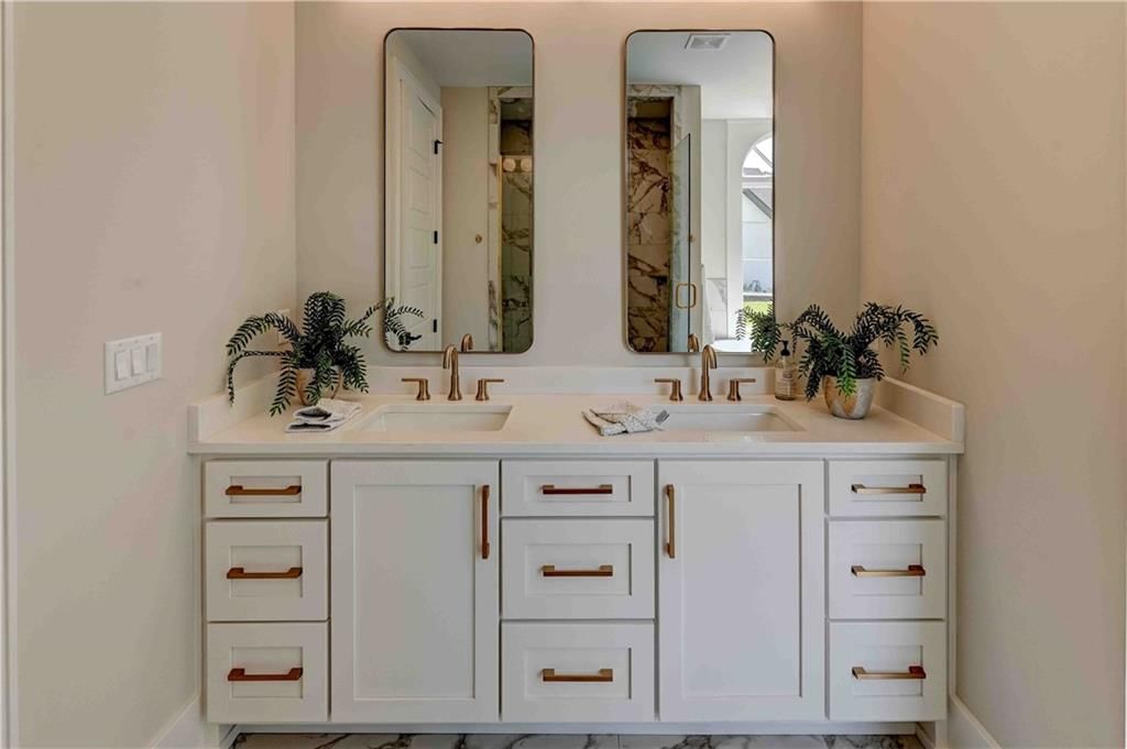 Photo 39 of 56 - 3912 W 85th St Street