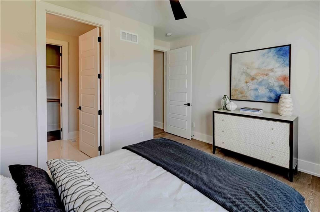 Photo 48 of 56 - 3912 W 85th St Street
