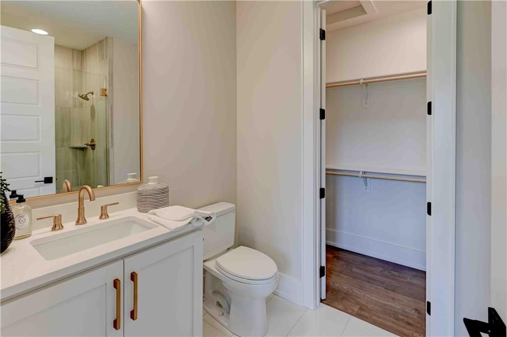 Photo 49 of 56 - 3912 W 85th St Street