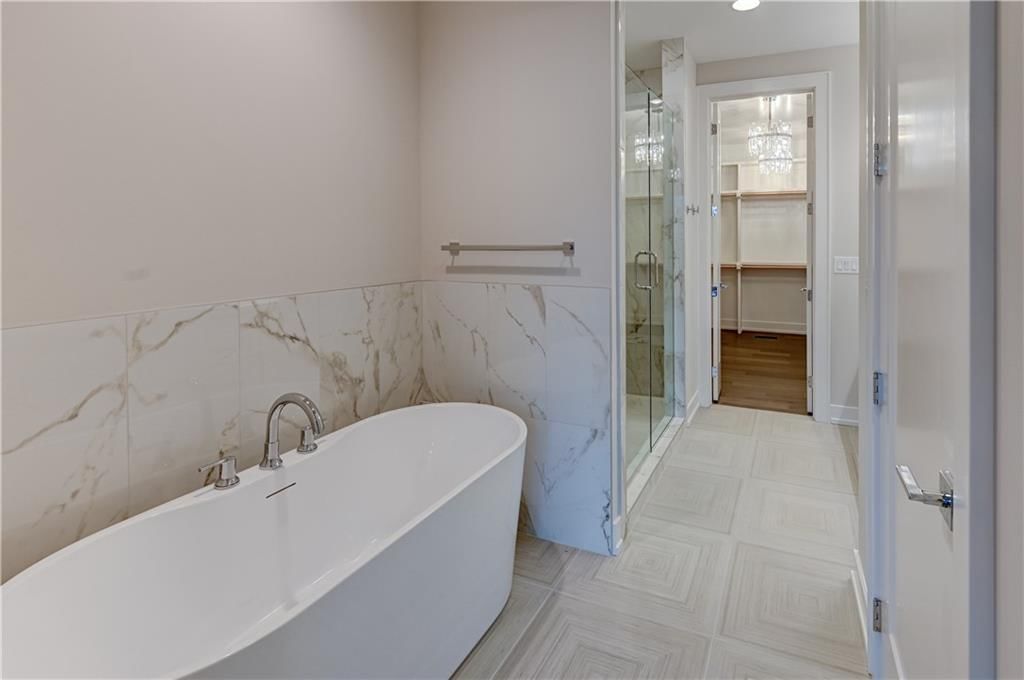 3906 W 84th Terrace — photo 24