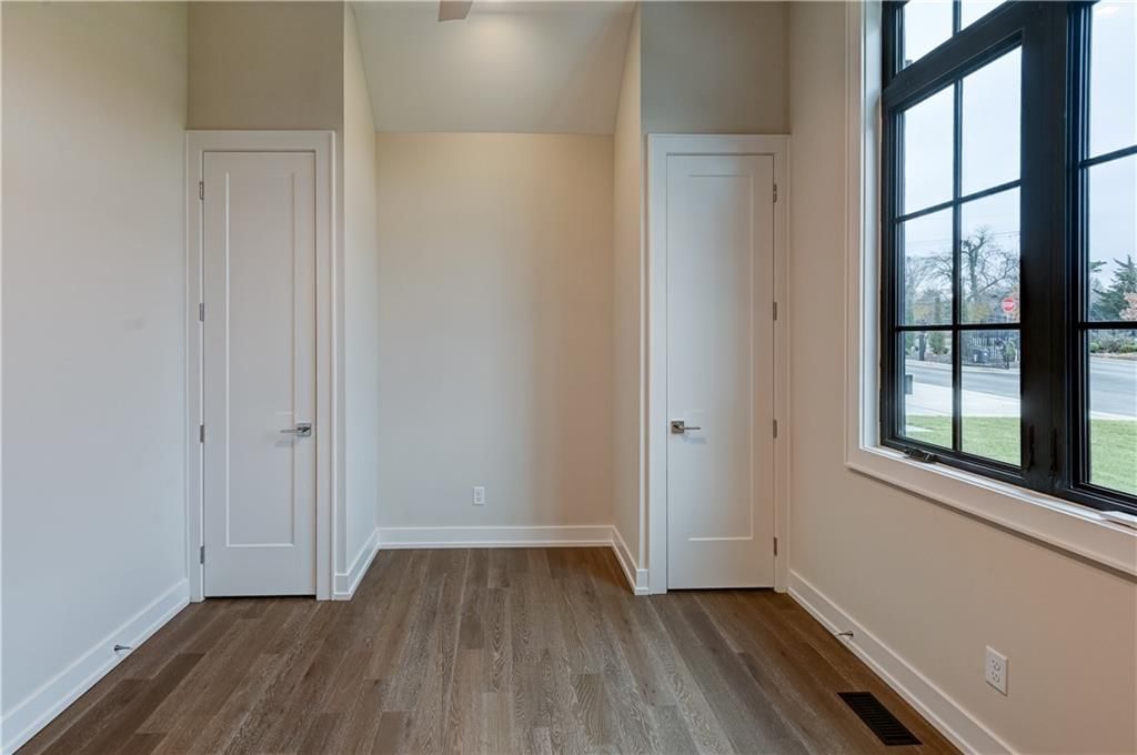 3906 W 84th Terrace — photo 31