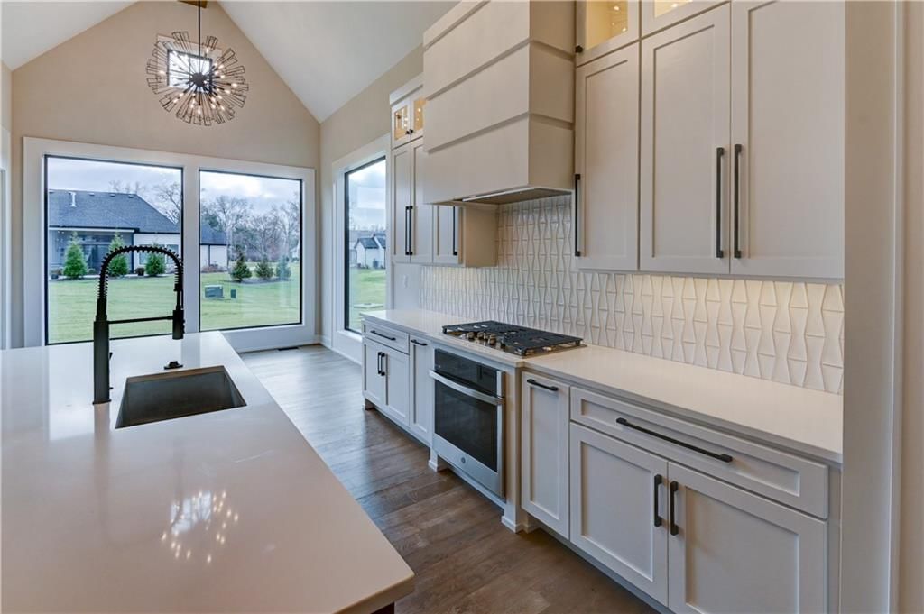 3906 W 84th Terrace — photo 44