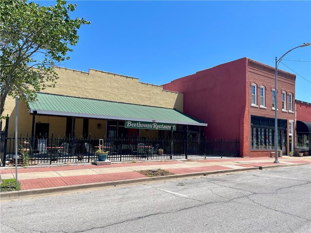 120 W Peoria Street — photo 1