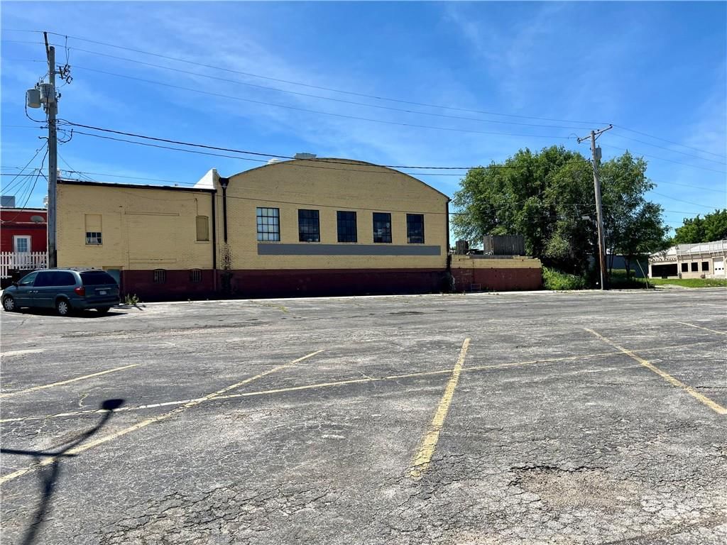 120 W Peoria Street — photo 8