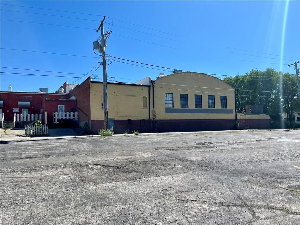 120 W Peoria Street — photo 28