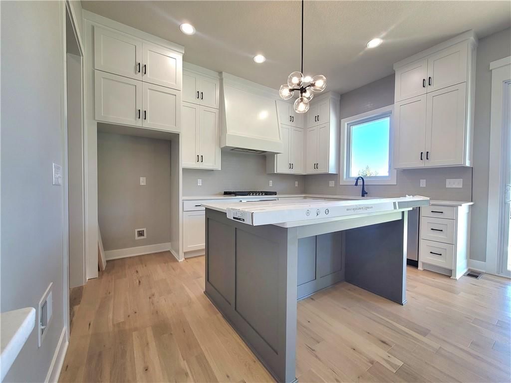 18225 Earnshaw Street — photo 10