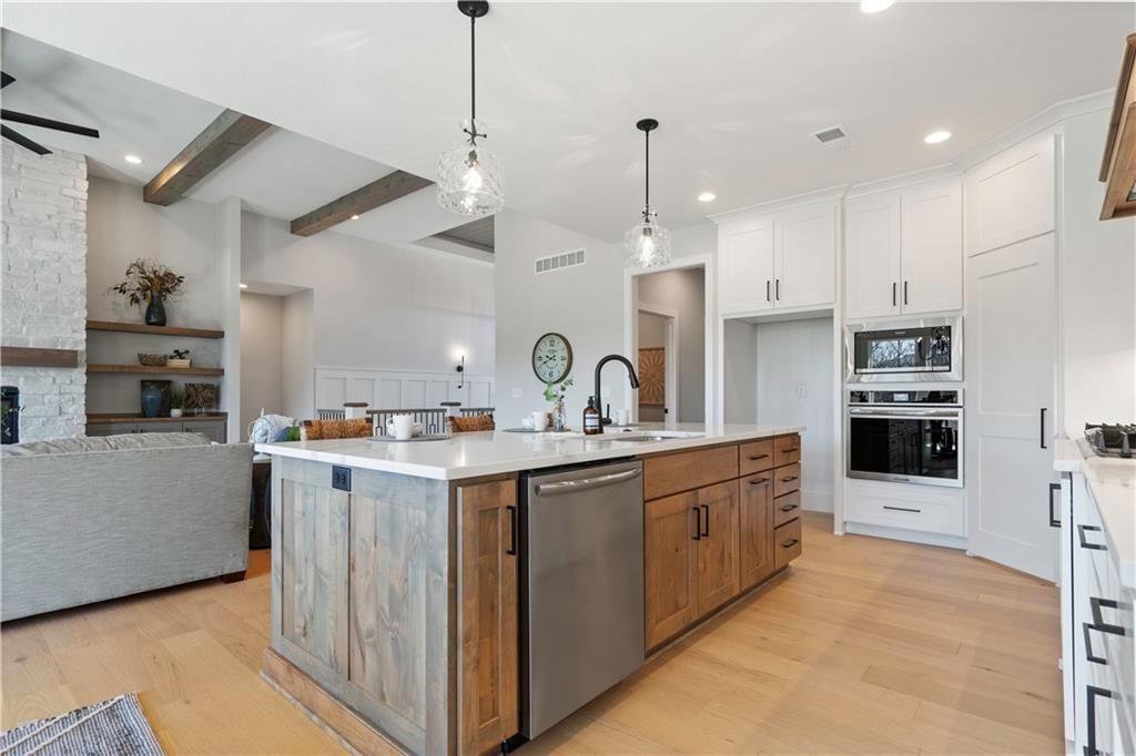 2520 NE Woodland Oak Circle — photo 22