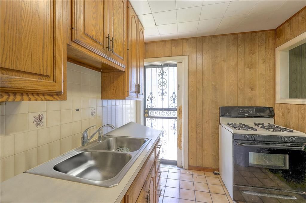 1215 Bellaire Avenue — photo 7