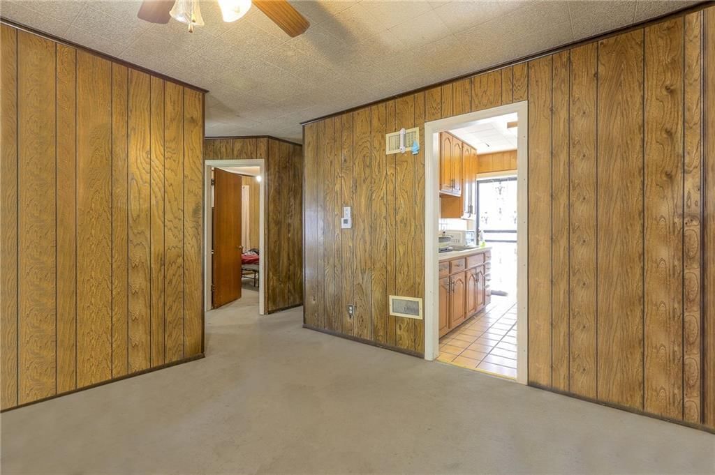 1215 Bellaire Avenue — photo 14