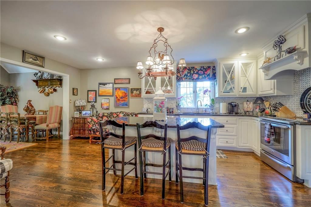 11305 Fontana Street — photo 18
