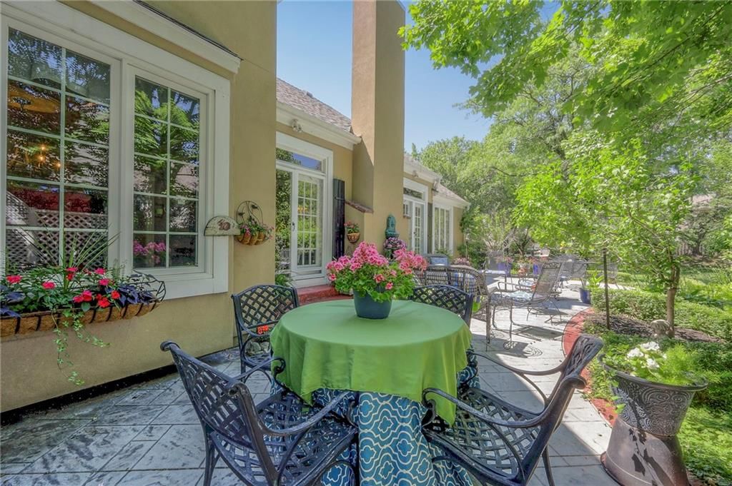 11305 Fontana Street — photo 36