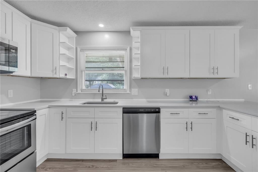 10212 Beacon Avenue — photo 13