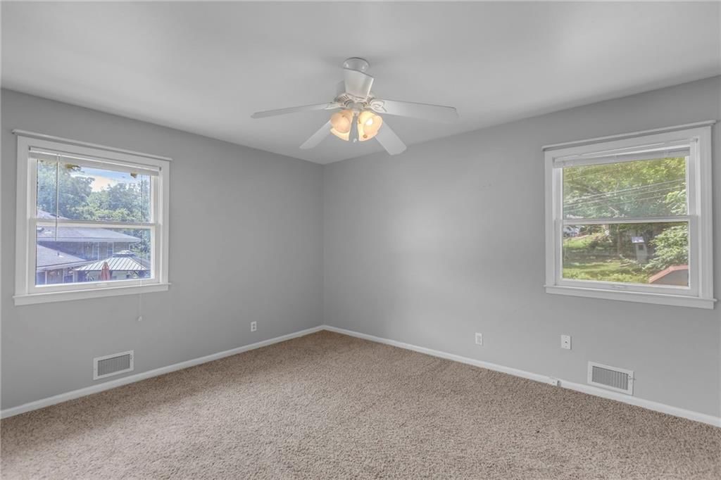 10212 Beacon Avenue — photo 18