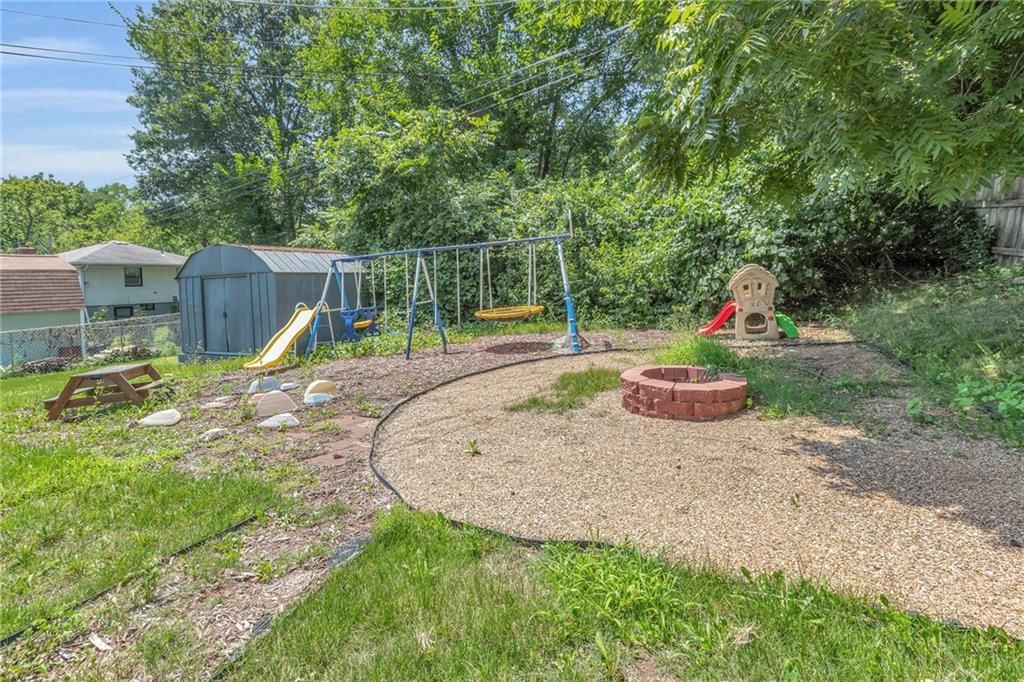 10212 Beacon Avenue — photo 34