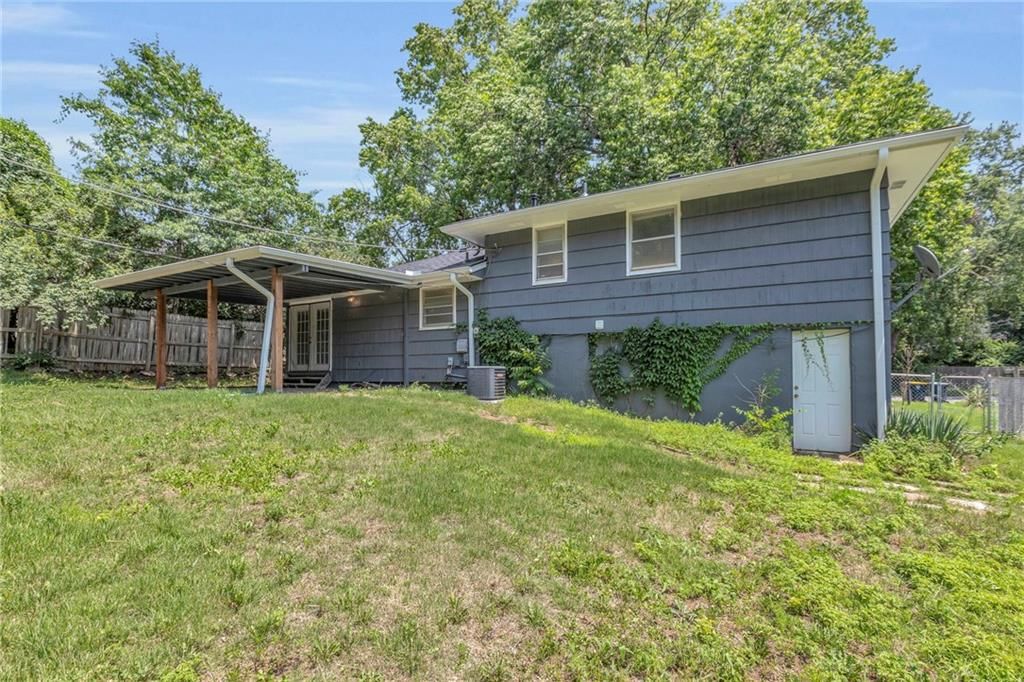 10212 Beacon Avenue — photo 37