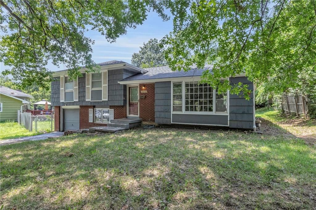 10212 Beacon Avenue — photo 39