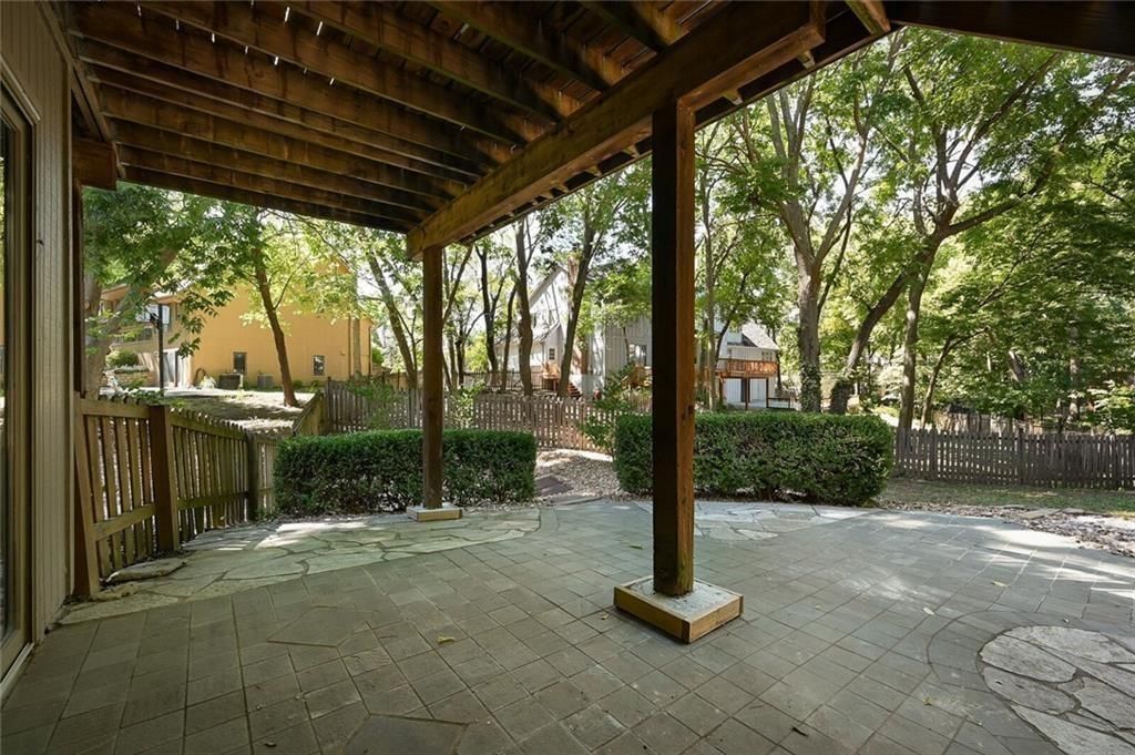 10516 W 123RD Street — photo 7