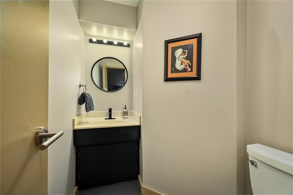 10516 W 123RD Street — photo 37