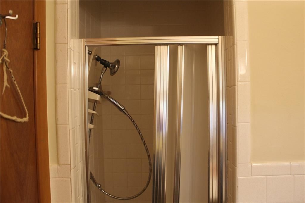 1104 N Walnut Street — photo 18