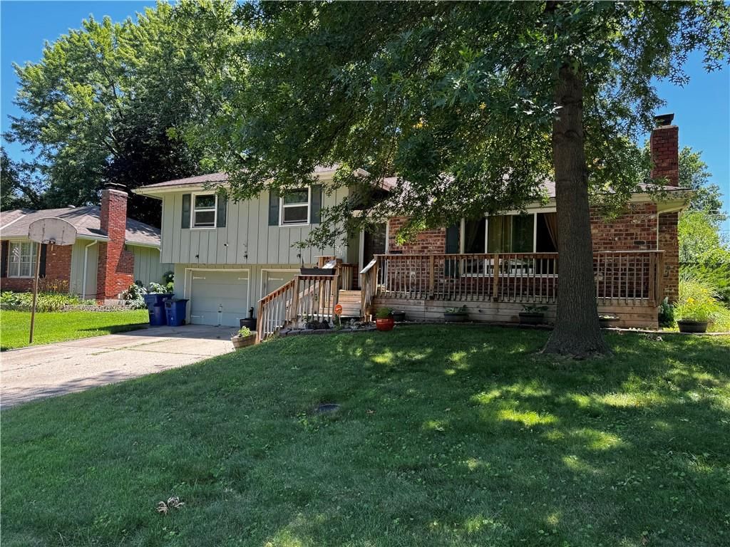 Photo 4 of 70 - 10813 E 65th Street