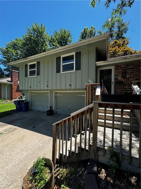 Photo 10 of 70 - 10813 E 65th Street