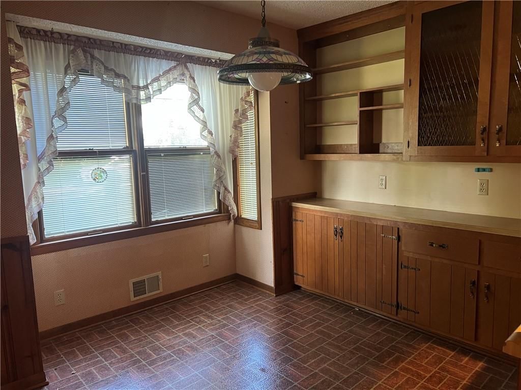 7910 W 81st Street — photo 10