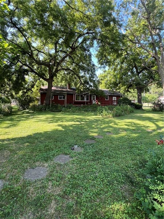 7910 W 81st Street — photo 16