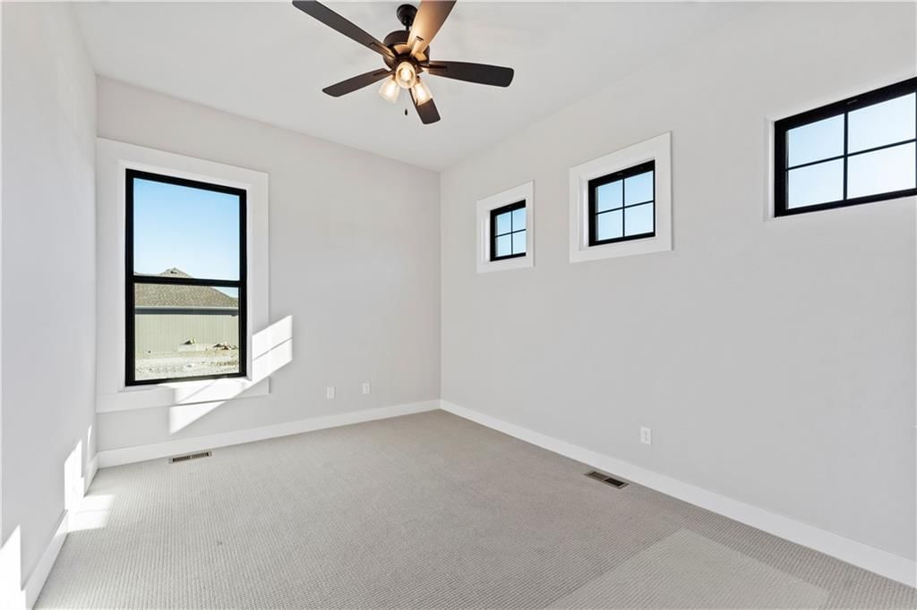 2086 NW O'Brien Road — photo 9