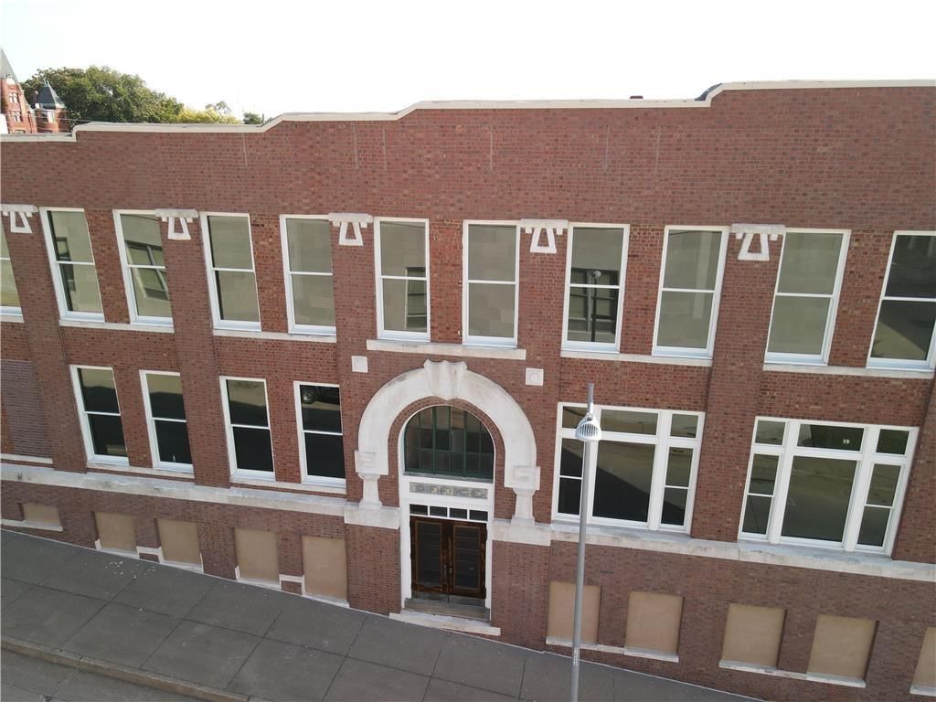 305 S 8th Street — photo 9