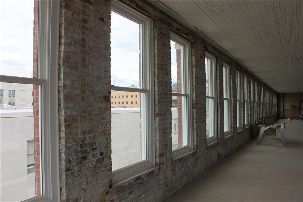 305 S 8th Street — photo 17