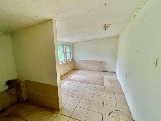 919 Homestead Street — photo 8