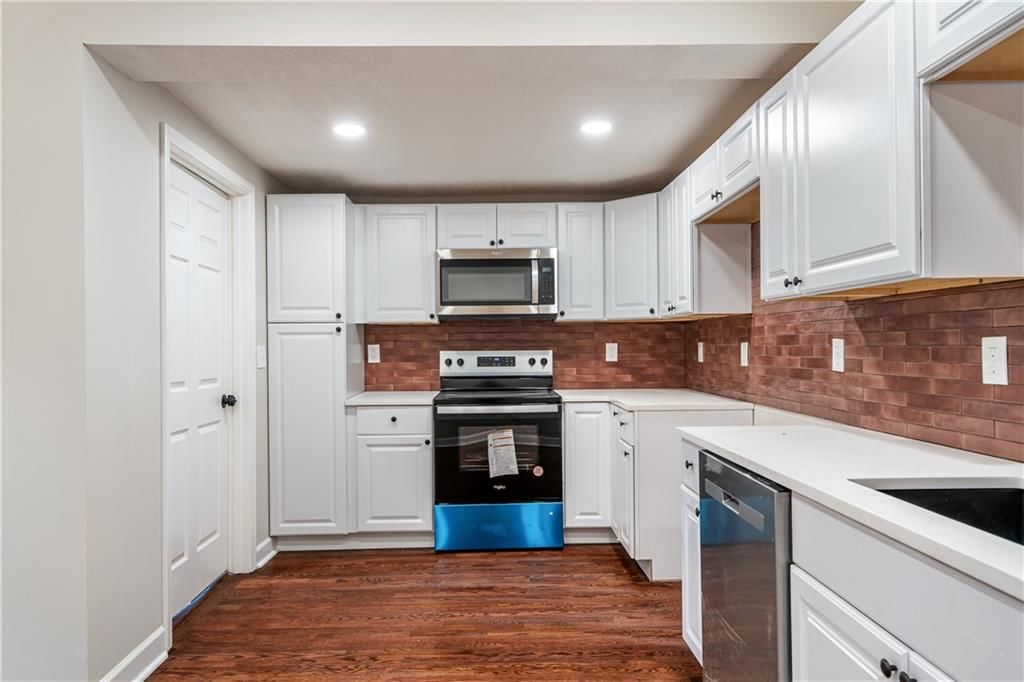 3303 NE 43rd Street — photo 10