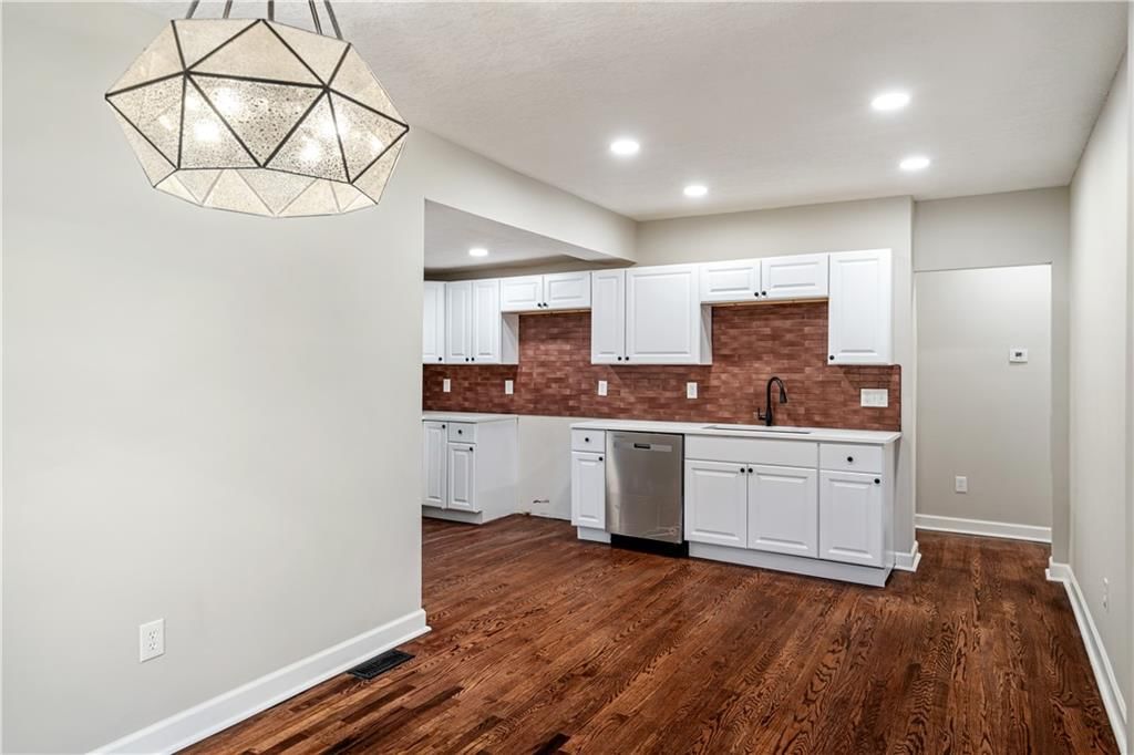 3303 NE 43rd Street — photo 11
