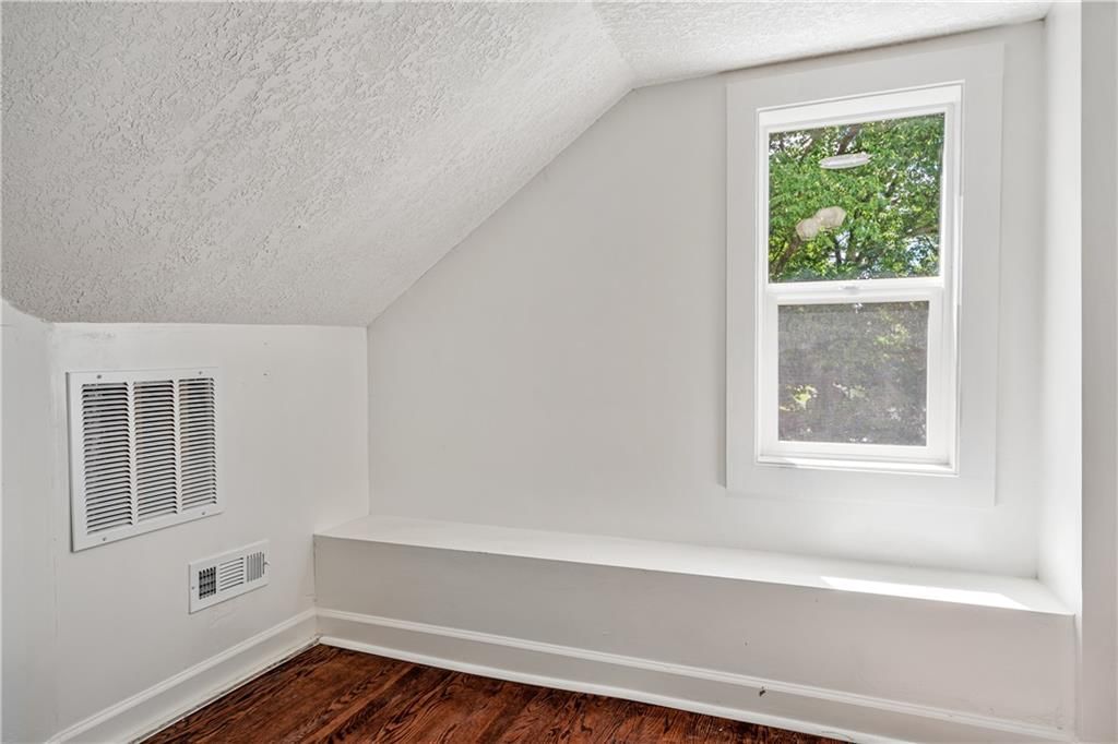 3303 NE 43rd Street — photo 20