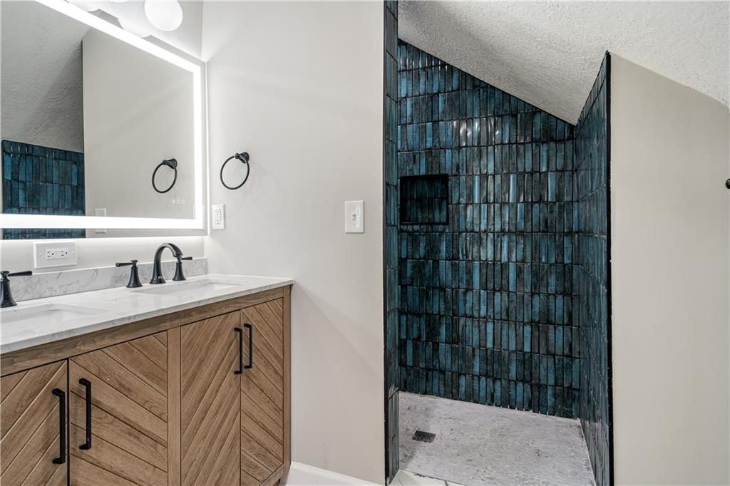 3303 NE 43rd Street — photo 27