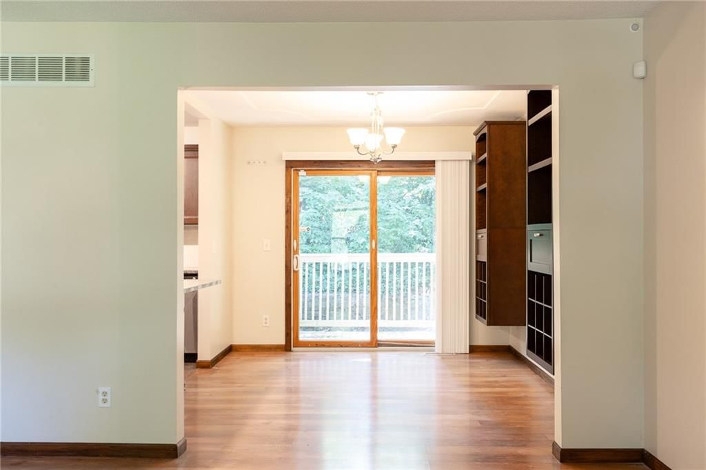 Photo 9 of 24 - 6602 Graden Road
